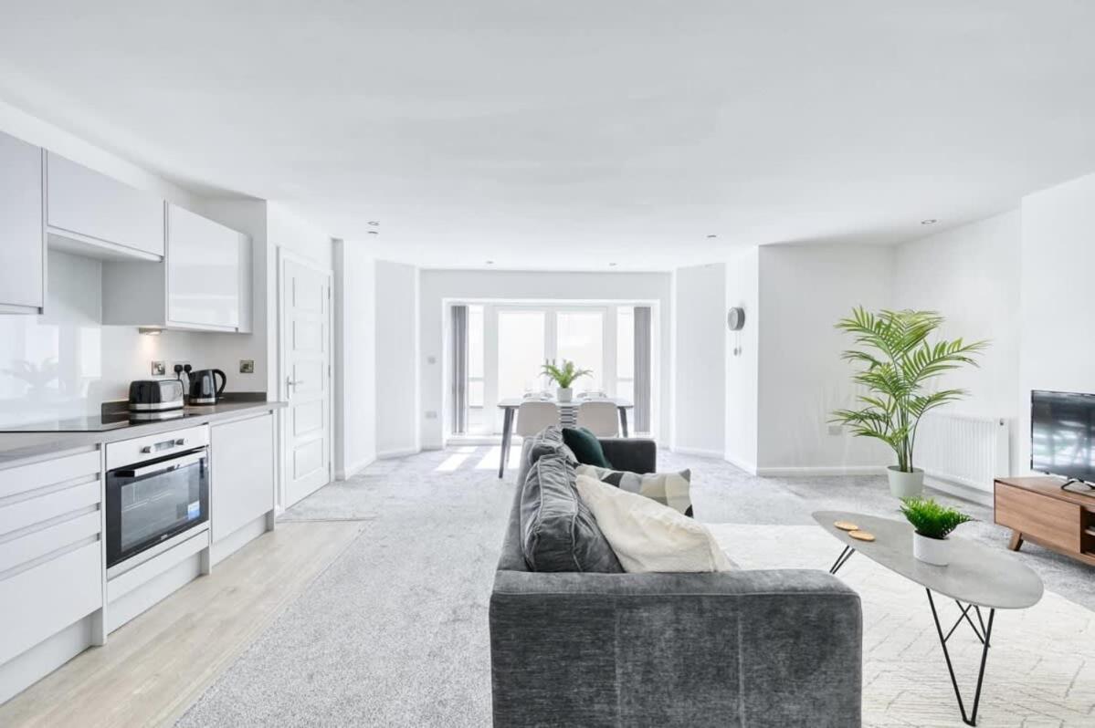 Modern 2 Bedroom Apartment In Preston Preston  Esterno foto